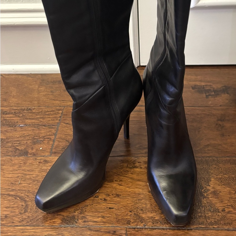 Via Spiga stylish, black leather, knee-high high heel platform boots